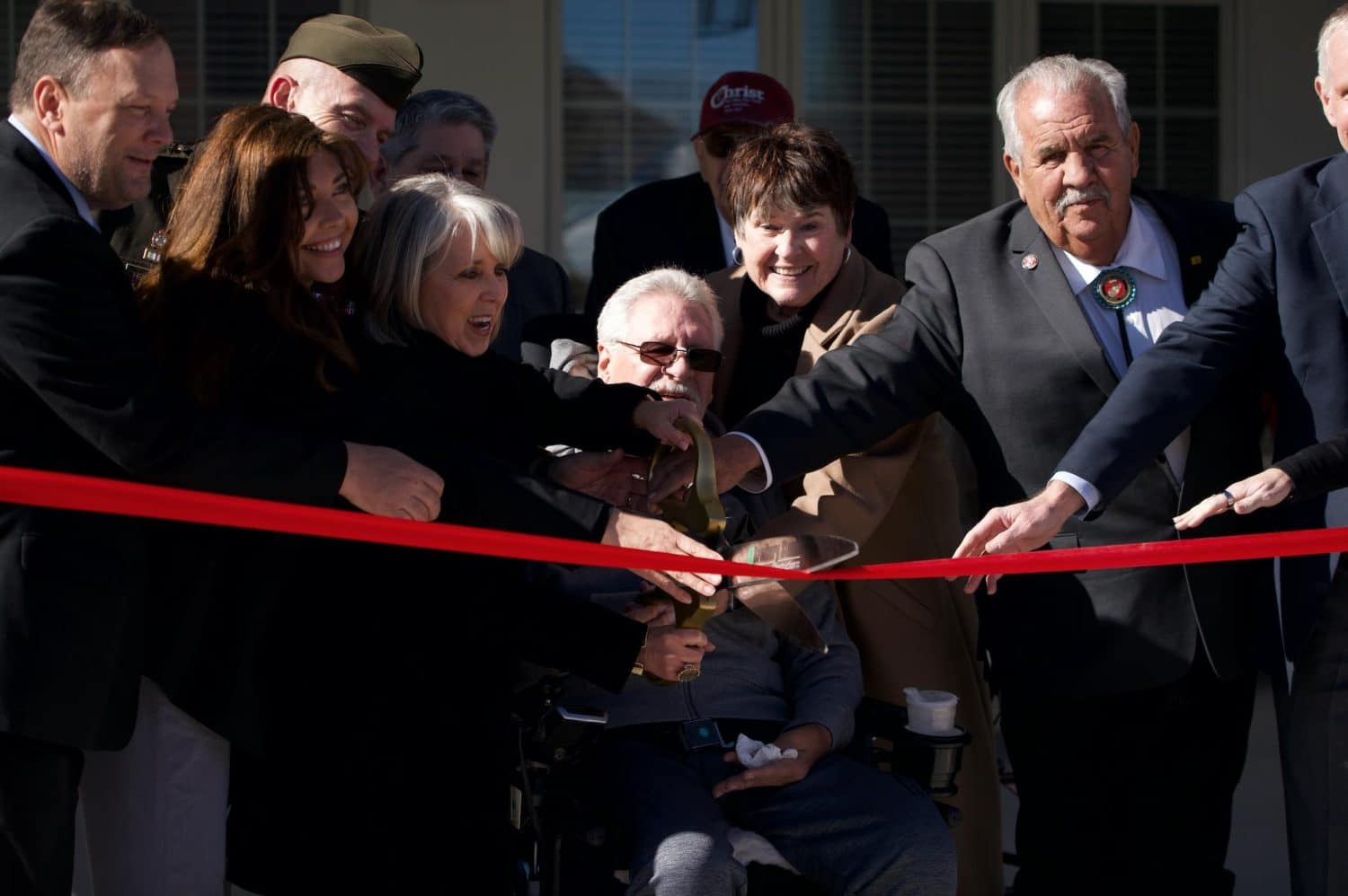 Veterans home ribbon-cutting