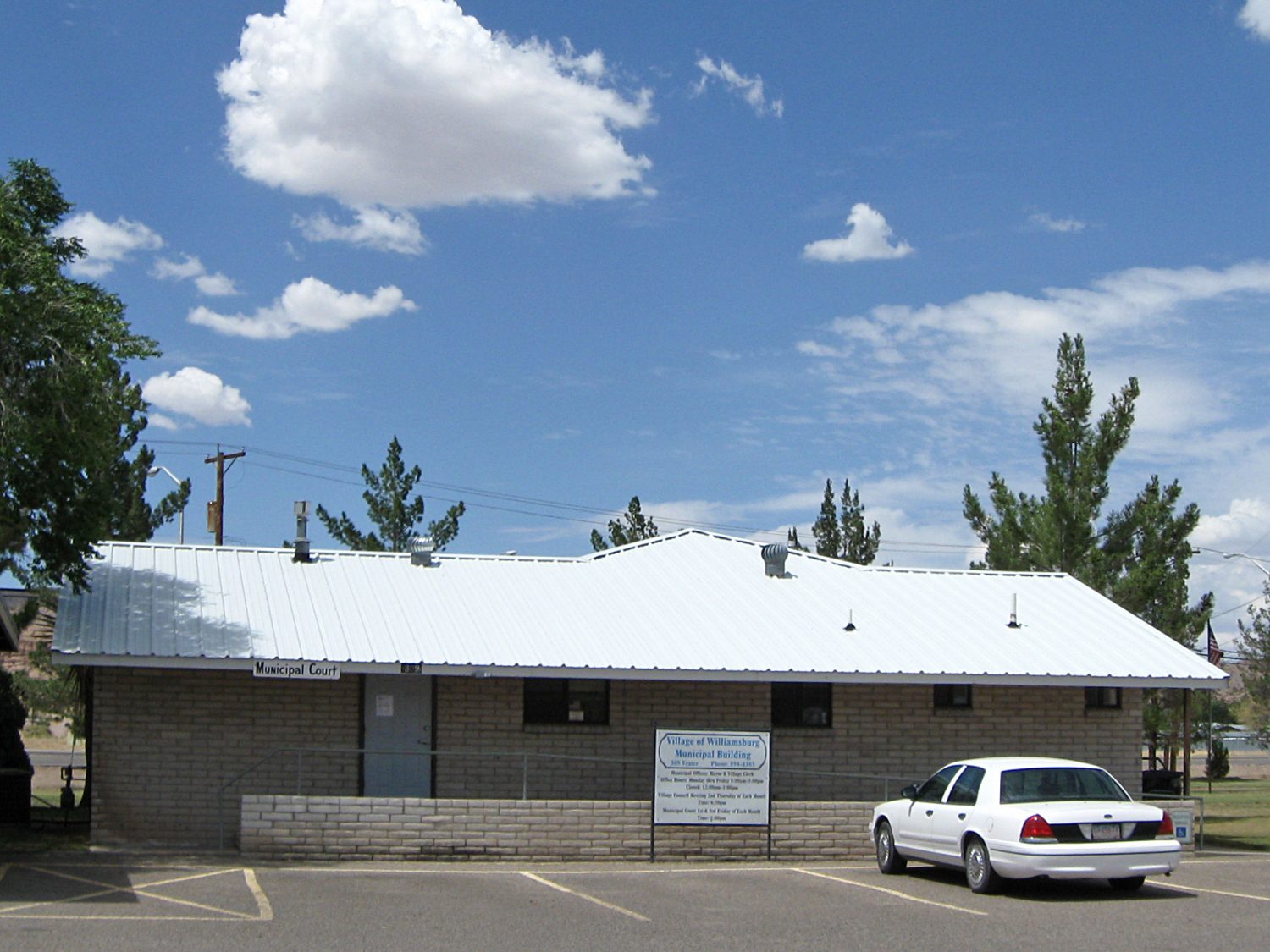 Village of Williamsburg Municipal Building, image courtesy of Wikipedia