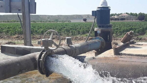 groundwater pump at Hatch chile field